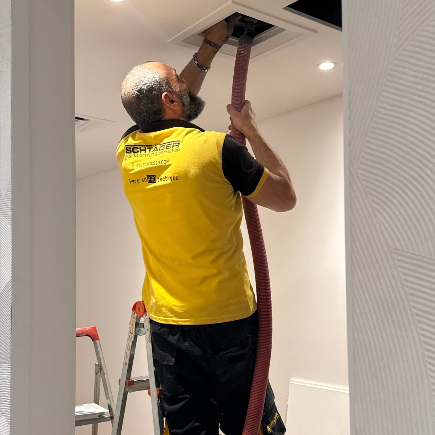 Duct Cleaning Service - Schtager