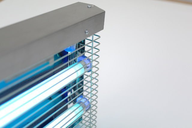 Glueboard installation close-up FT-47