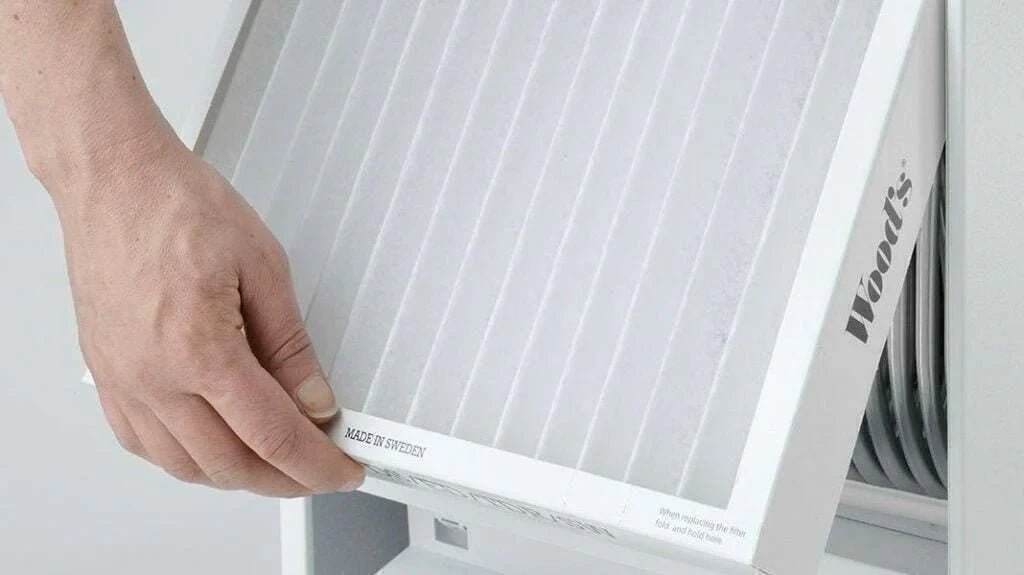 High-capacity dehumidifier 41L/day